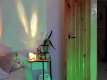 See Alyssagreen_ online Now @ sex.co.it