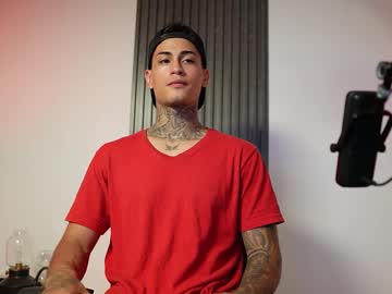 See Axel_villa online Now @ sex.co.it