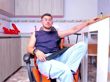 See Brunowalkerr online Now @ sex.co.it