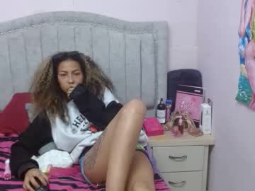 See Candela_ruiz online Now @ sex.co.it
