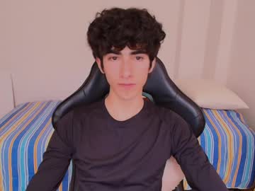 See Eren_nova online Now @ sex.co.it