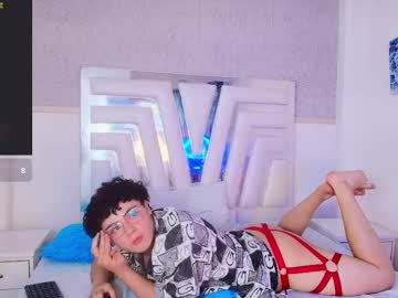 See Ethan_sinclair online Now @ sex.co.it