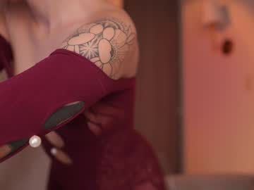 See Gigilee_ online Now @ sex.co.it