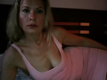 See Julia_giulia online Now @ sex.co.it