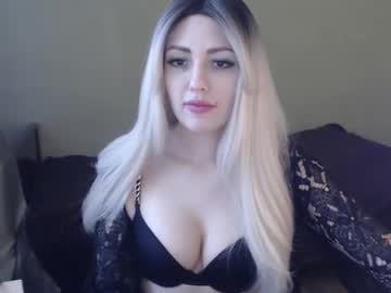 See Ladymoonlight8 online Now @ sex.co.it