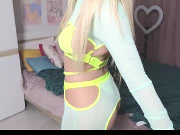 See Milena_red online Now @ sex.co.it