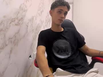 See Nathan_shimmer online Now @ sex.co.it