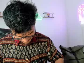 See Nekoboy01 online Now @ sex.co.it