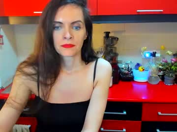 See Sexqueen1111 online Now @ sex.co.it