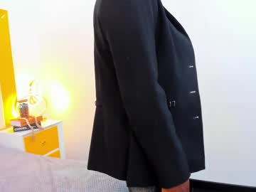 See Tyra_fox online Now @ sex.co.it