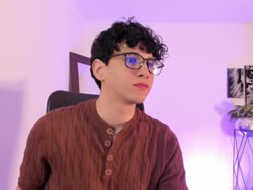 See Viktor_parker online Now @ sex.co.it